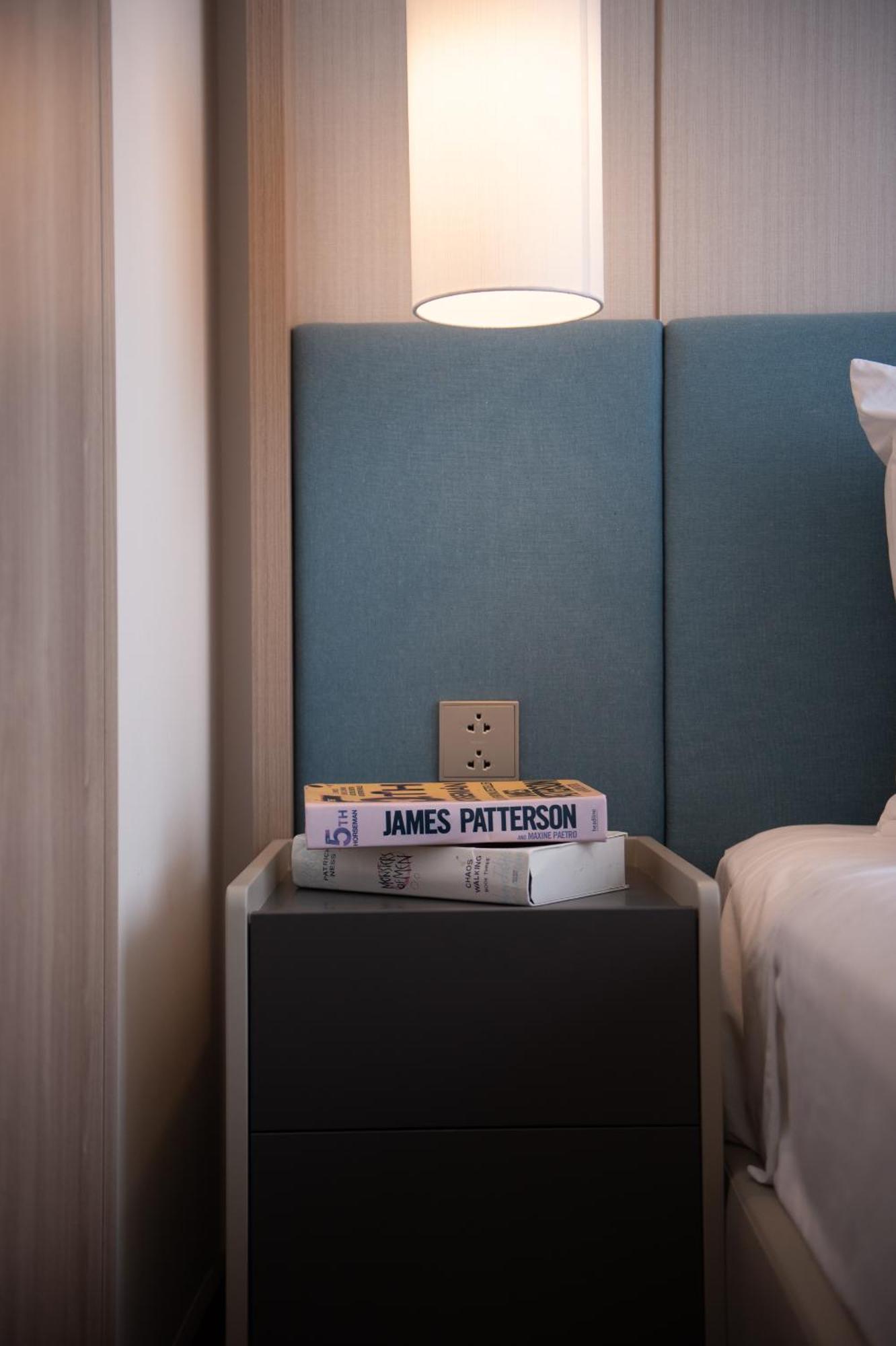 A La Carte Ha Long Apartment By The Beach Экстерьер фото
