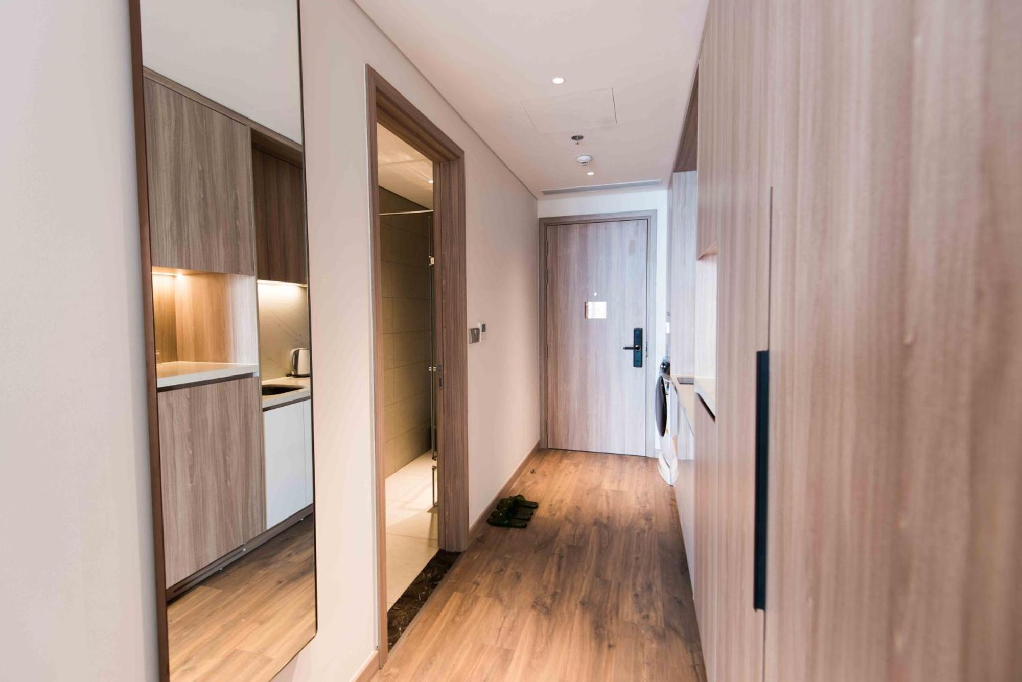 A La Carte Ha Long Apartment By The Beach Экстерьер фото