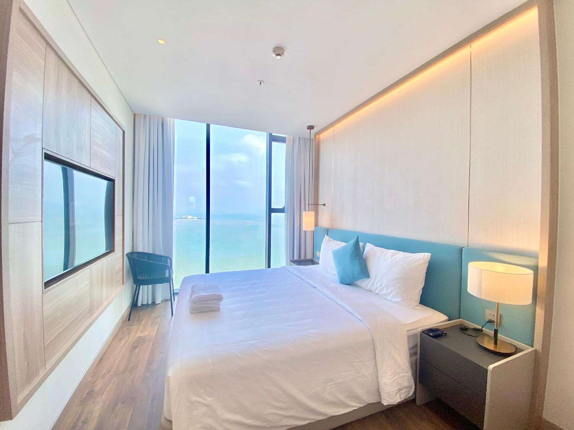 A La Carte Ha Long Apartment By The Beach Экстерьер фото